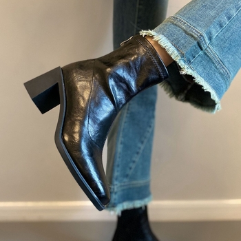 Dámske úzke čižmy z hovädzej kože, štvorcový nos, pevný vysoký podpätok 6–8 cm, zips