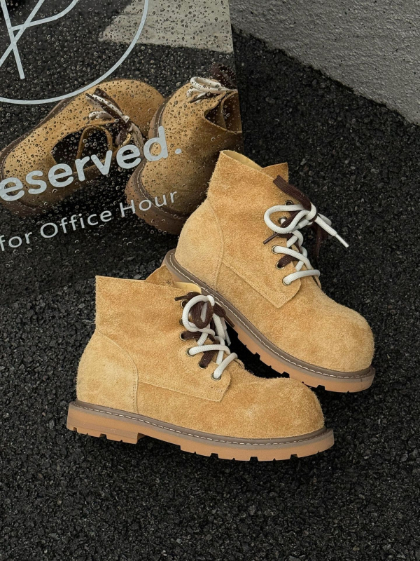 Cizme Martin pentru femei cu toc ridicat de 3–5 cm, piele de vițel, talpă din cauciuc, vârf rotund, stil retro