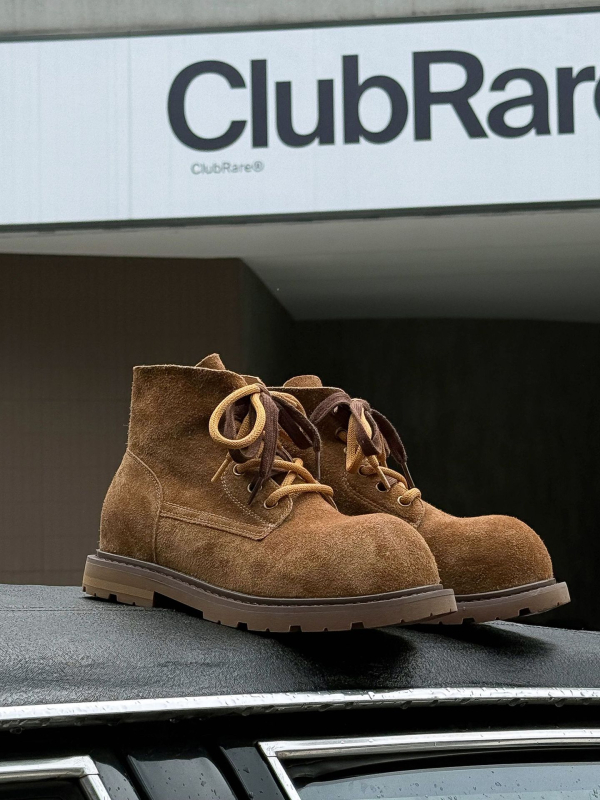 Cizme Martin pentru femei cu toc ridicat de 3–5 cm, piele de vițel, talpă din cauciuc, vârf rotund, stil retro