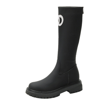 viteške čizme, gornji dio od mikrovlaknatog materijala, gumena potplat, 6–8 cm debeli potpet, stražnji zatvarač, do koljena