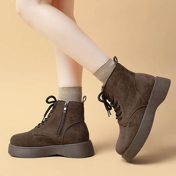 Martin čizme za zimu, srednje visoke, debeli potplat, vezanje sprijeda, podstava od umjetne dlake (Mid-calf shaft; 3–5 cm heel; Pigskin upper; Lace-up; Fleece lining)