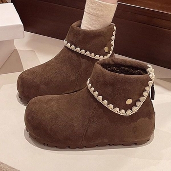 Ženske Martin čizme od suedea, gumena potplata, latex ulošak, pliš unutrašnja podstava, zatvarač na stražnjoj strani, 3-5 cm petu