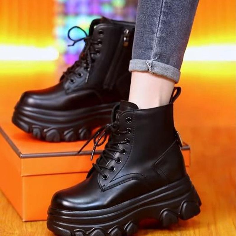 Čizme od prave kože, kompozitna potplata, srednje visine pete 3–5 cm, bočni zip