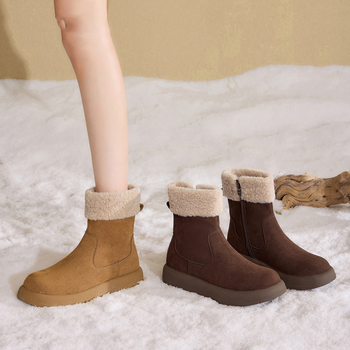 Ženske zimske čizme Martin — podstavljene fleece-om, gornji dio od velura, bočni zatvarač, niski obod gležnja, zaobljena špička, 3–5 cm visok pet