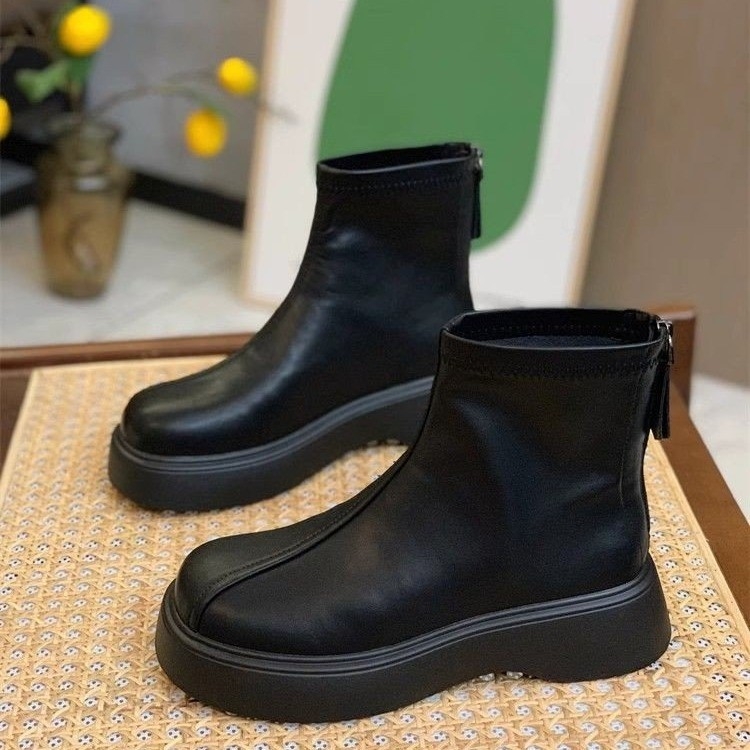 Ženske Chelsea čizme | Povećanje visine uz debelu gumenu potplat, srednja peta 3-5 cm, srednja visina čizme, stražnji zatvarač, gornji materijal: Super Fiber