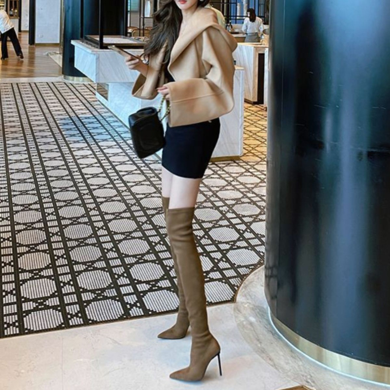 Ženske čizme iznad koljena od velura, oštar vrh, visoki pet 6–8 cm, stražnji zatvarač