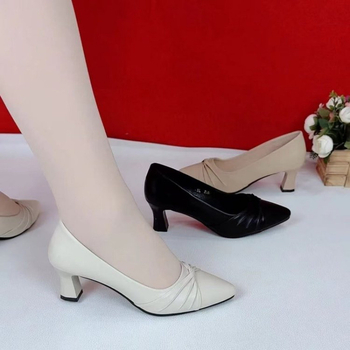 Ženske plosne cipele s okruglim nosem, umjetna koža, sintetička podstava, gumeni đon, ravna potpetica