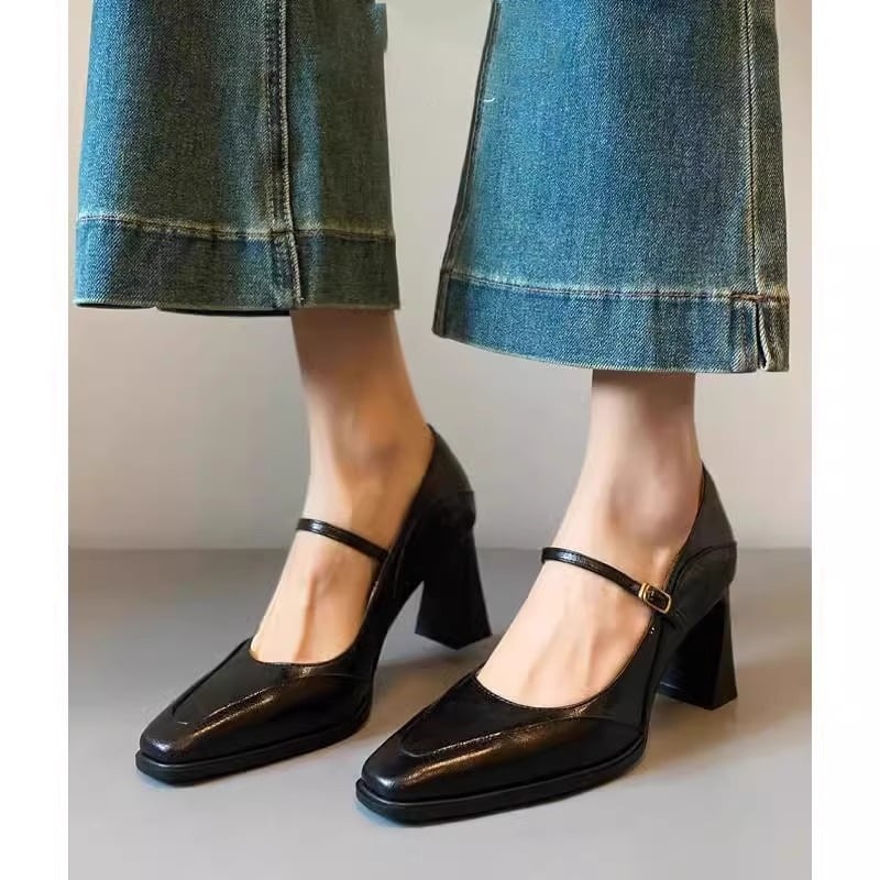 Ženske Mary Jane cipele u vintage stilu s kvadratnim vrhom i debelim 6-8 cm petom, PU gornji dio, ulošak od umjetne kože, gumena potplata