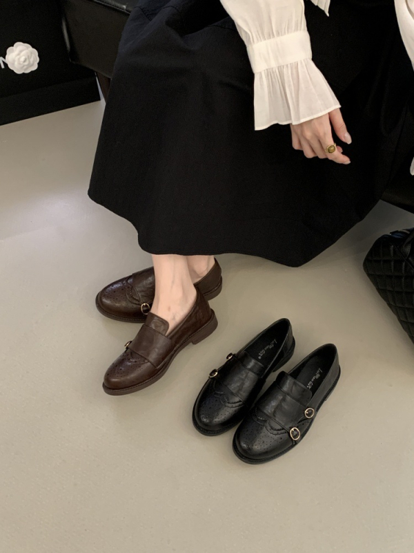 Ženske loaferice s okruglim vrhom — Gornji dio: Super vlakno; Potplat: PU; Visina pete: 3–5 cm, debeli potplat; Otvor: plitak