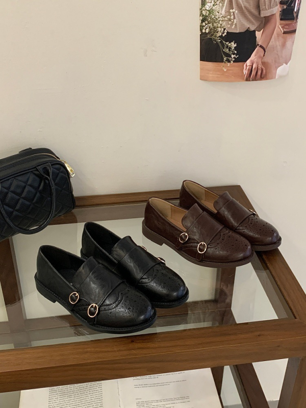 Ženske loaferice s okruglim vrhom — Gornji dio: Super vlakno; Potplat: PU; Visina pete: 3–5 cm, debeli potplat; Otvor: plitak