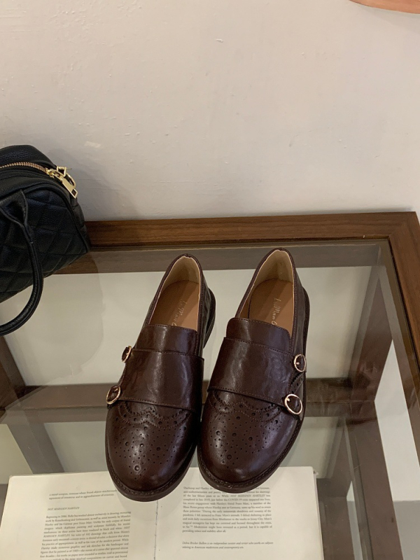 Ženske loaferice s okruglim vrhom — Gornji dio: Super vlakno; Potplat: PU; Visina pete: 3–5 cm, debeli potplat; Otvor: plitak