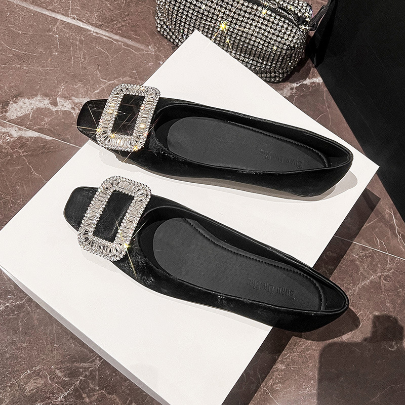 Női lapos cipő - négyszögletes orr, mikroszálas felsőrész, gumitalp, slip-on