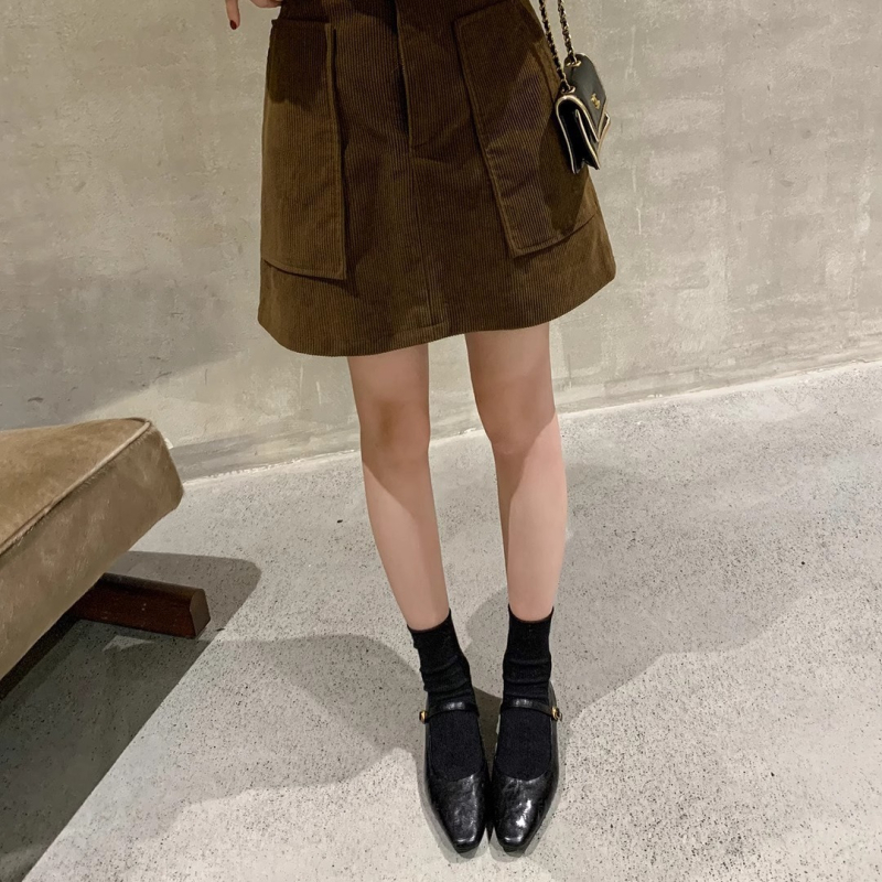 Mary Jane cipő, koreai stílus, négyszögletes orr, csatos zárás, alacsony sarok