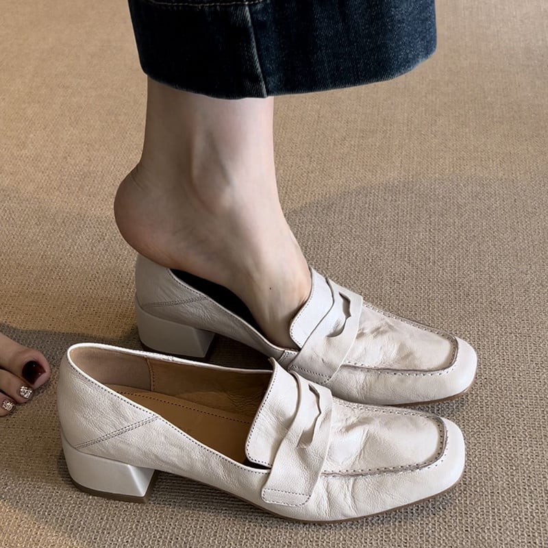 Kožne mokasine od kože krave, kvadratni nos, srednje visok pet 3-5 cm, podstava od prirodne kože