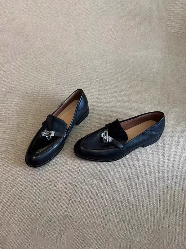 Ženske loaferice, britanski stil, gornji dio od bivlje kože, niski pet 1–3 cm, gumena potplat