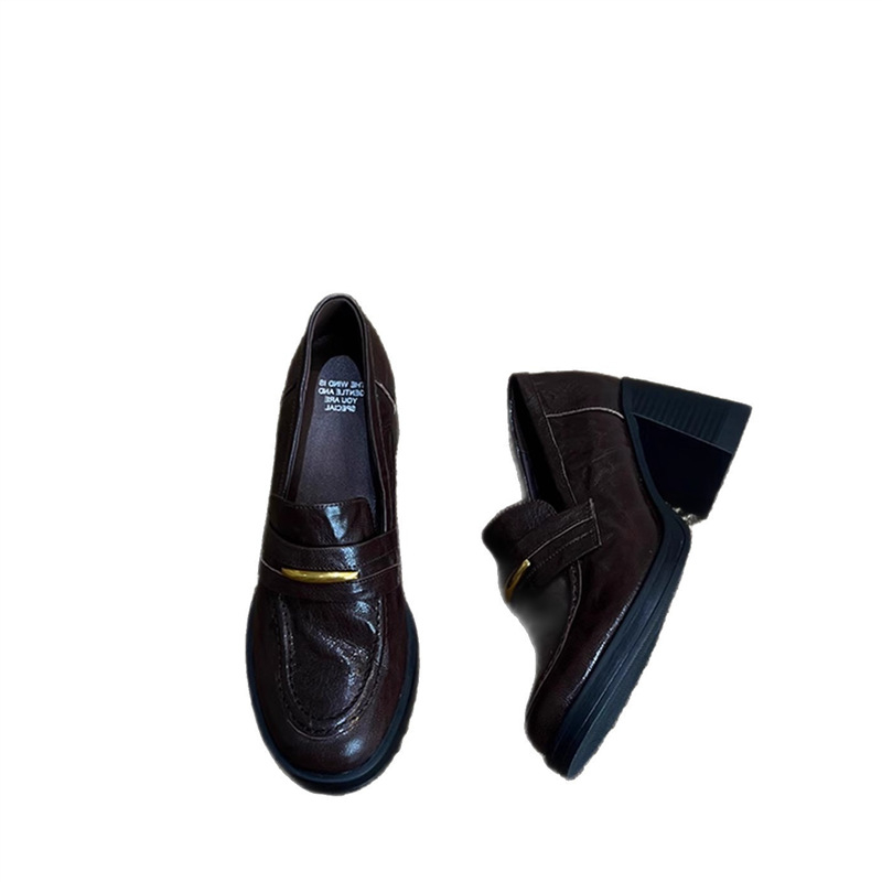 Ženske mokasine: gradski stil, visoke pete 6-8 cm, gornji dio od super fiber, ulošak od prirodne kože, potplat od gume