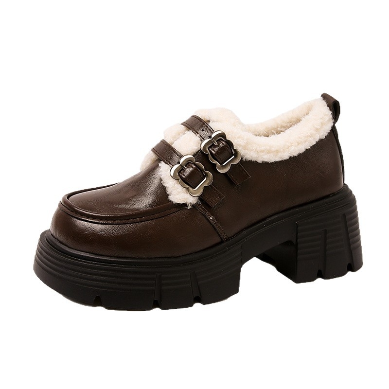 Loafers s debelim petama 6–8 cm, Velcro zatvarač, PU gornji dio, plišana unutrašnjost, gumeni potplat