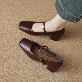 Mary Jane cipele s kopčom, okrugla nosnica, gornji dio od mikrovlakna, niski profil, srednja visina peta 3-6 cm