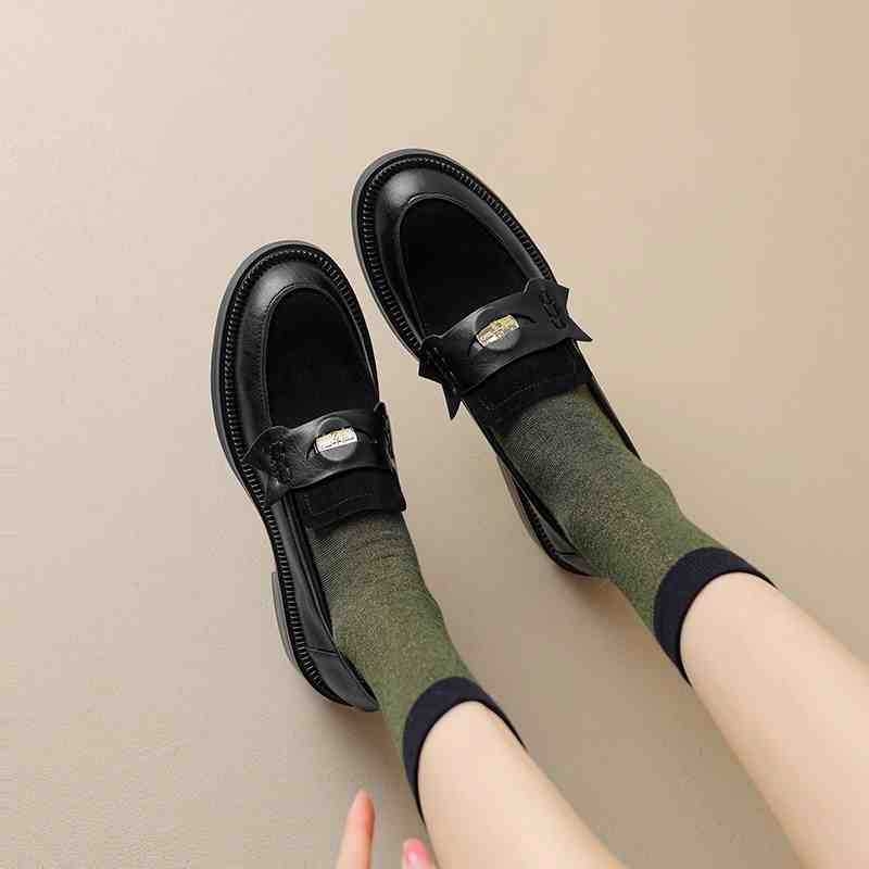 Ženske Slip-On loaferice - okrugli nos, gornji materijal: super fiber, visina pete: 3–5 cm, potplat: guma, uložak: prirodna koža