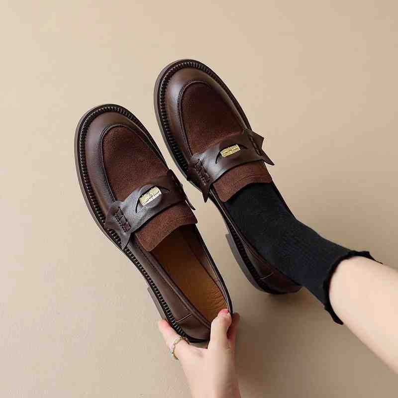 Ženske Slip-On loaferice - okrugli nos, gornji materijal: super fiber, visina pete: 3–5 cm, potplat: guma, uložak: prirodna koža