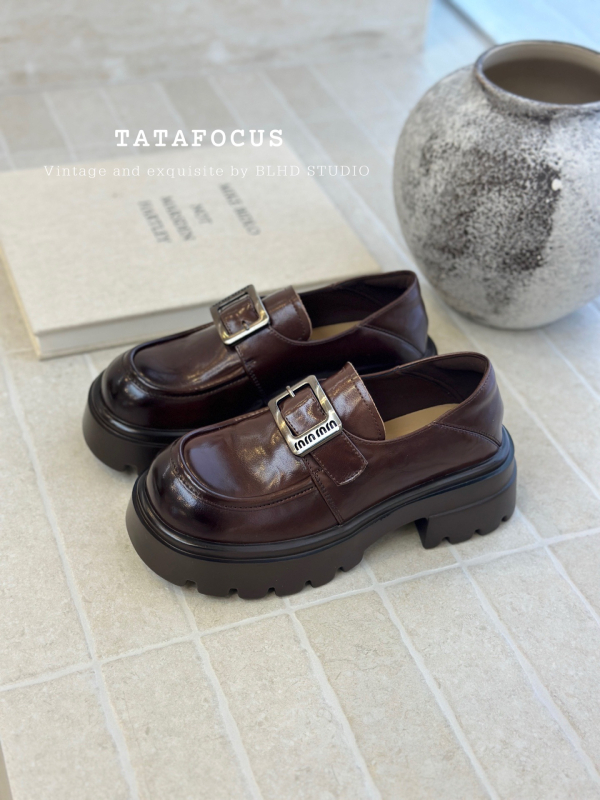 Ženske loaferice s debelim potplatom – PU gornji dio, gumeni potplat, okrugli vrh, srednja visina potpetice 3–6 cm (PU gornji dio; gumeni potplat; okrugli vrh; srednja visina potpetice 3–6 cm)