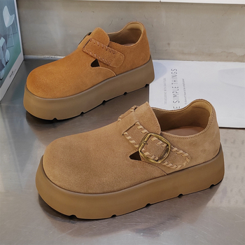 Ženske mokasine s Velcro, okrugli vrh, gornji dio od kravlje veluru, srednji pet 3-6 cm, gumeni potplat