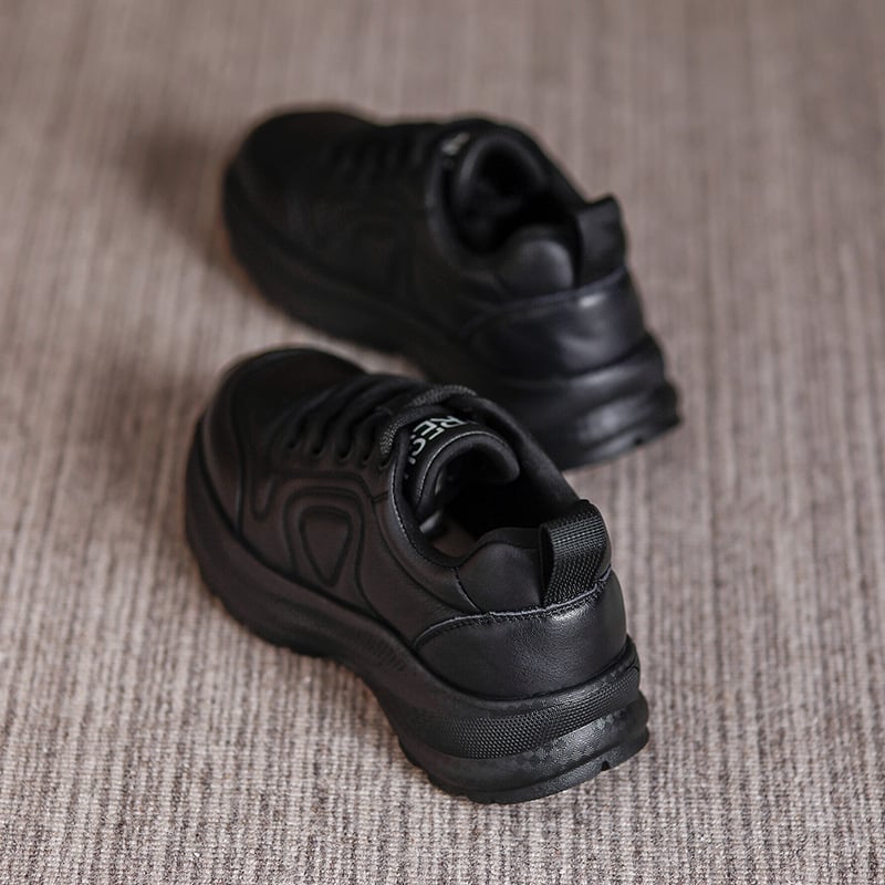 Ženske casual cipele s okruglim vrhom, gornji dio od kože prve sloje, vezice sprijeda, srednje visoka peta 3–5 cm