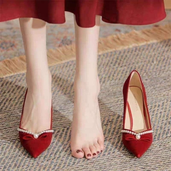 Svadbene cipele s otvorenim prstom, velur, kitten-heel, gumeni potplat