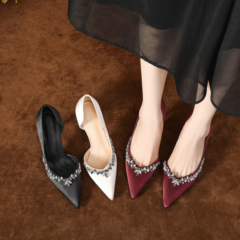 Pantofi dama din satin cu vârf ascuțit, toc stilto subțire, gleznă joasă, 6–8 cm înălțime a tocului, talpă din cauciuc, căptușeală PU