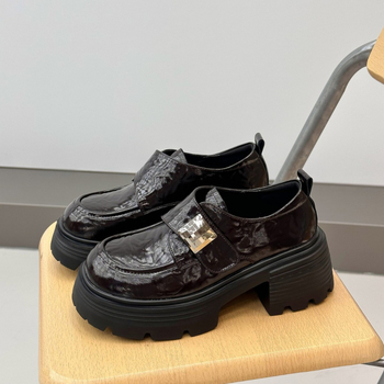 Ženske loafers s okruglim vrhom, PU gornji dio, srednja visina pete 3–5 cm, gumena potplat, EVA uložak