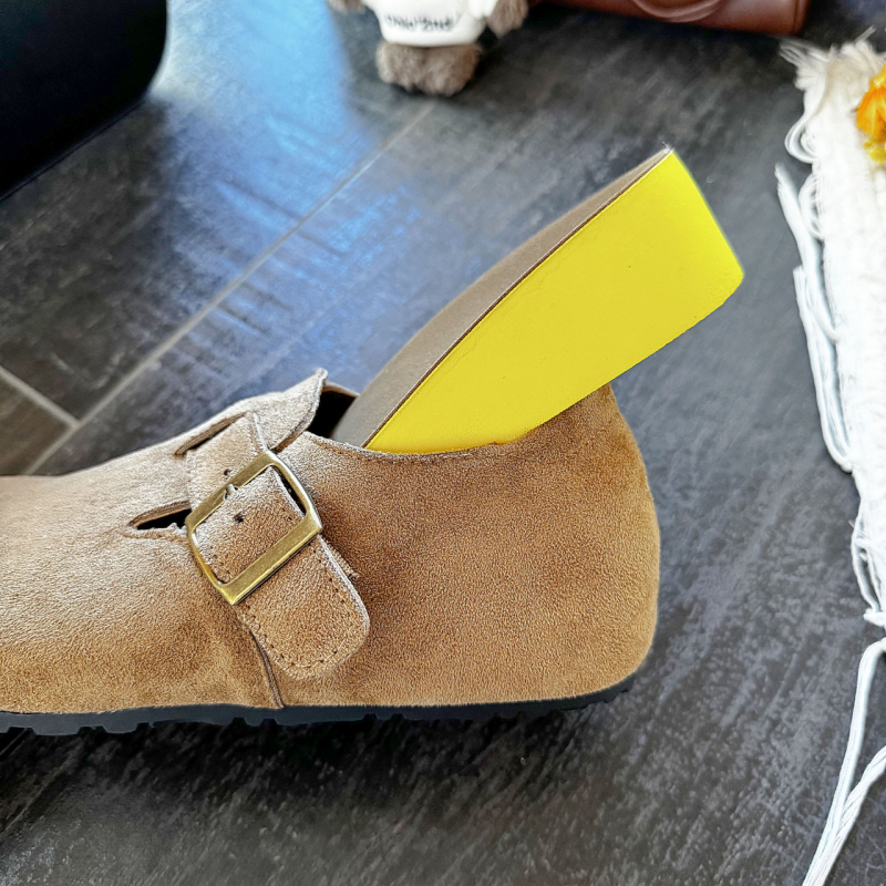 Ženske Bocken cipele od ovčje kože – slip-on s unutarnjim povećanjem visine, gornji dio od druge kože, 6–8 cm peta, gumeni potplat, kopča s jednim remenom