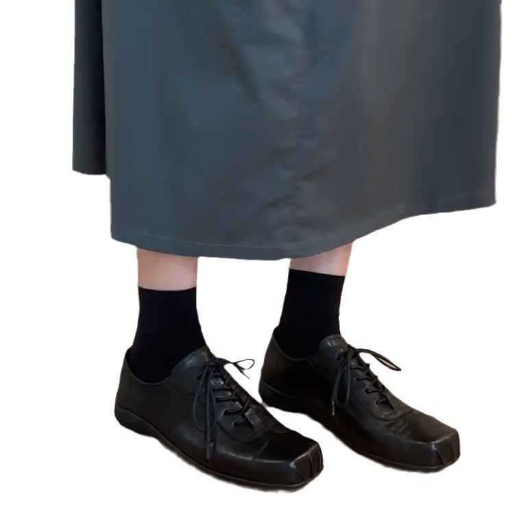 Loafers dama cu vârf pătrat, partea superioară din piele de vită, căptușeală din piele, talpă din cauciuc, toc mic