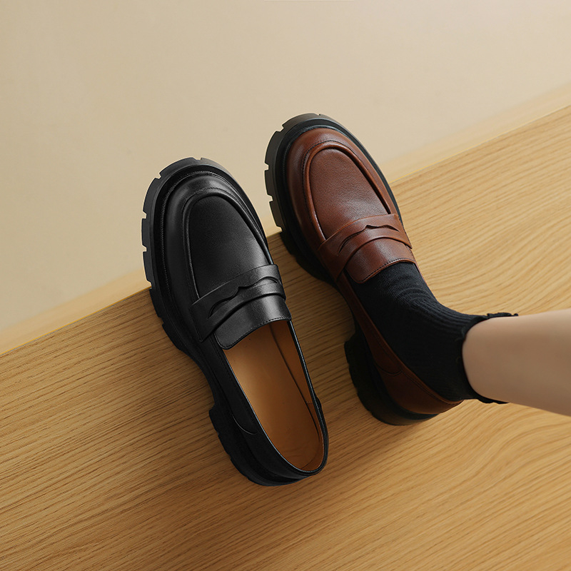 Лофери - ретро стил, PU горна част, подплата от свинска кожа, подметка от TPR, височина на петата 3-5 см