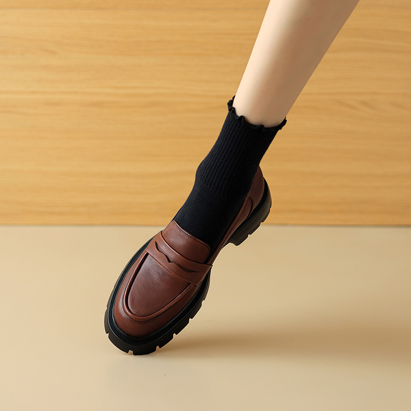 Лофери - ретро стил, PU горна част, подплата от свинска кожа, подметка от TPR, височина на петата 3-5 см