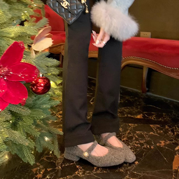 Mary Jane обувки за жени с равна подметка — кръгъл нос, горна част от свинска кожа, нисък дебел ток, гумена подметка, естествена кожена стелка