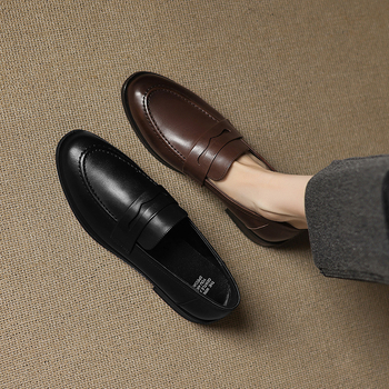 Loafers od kože prvog sloja za svakodnevno nošenje – okrugli vrh, niski debeli pet 1–3 cm, srednje otvorenje 7–11 cm, ulošak od prirodne kože