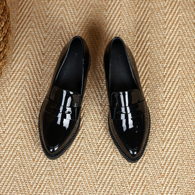 Дамски лофери с повишаване на височината, подплатени с флис, остър нос, PU горна част, клиновидна подметка