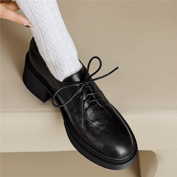 Ženske loafers s okruglim vrhom, debeli pet 3–5 cm, gornji materijal: Super Fiber, potplat: guma, ulošak: vuna