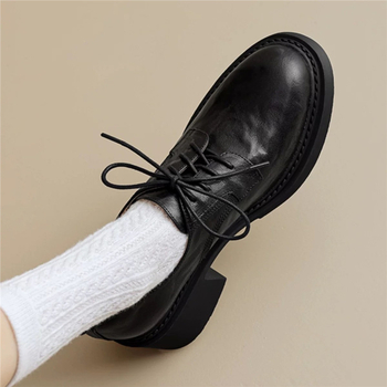 Ženske loafers s okruglim vrhom, debeli pet 3–5 cm, gornji materijal: Super Fiber, potplat: guma, ulošak: vuna