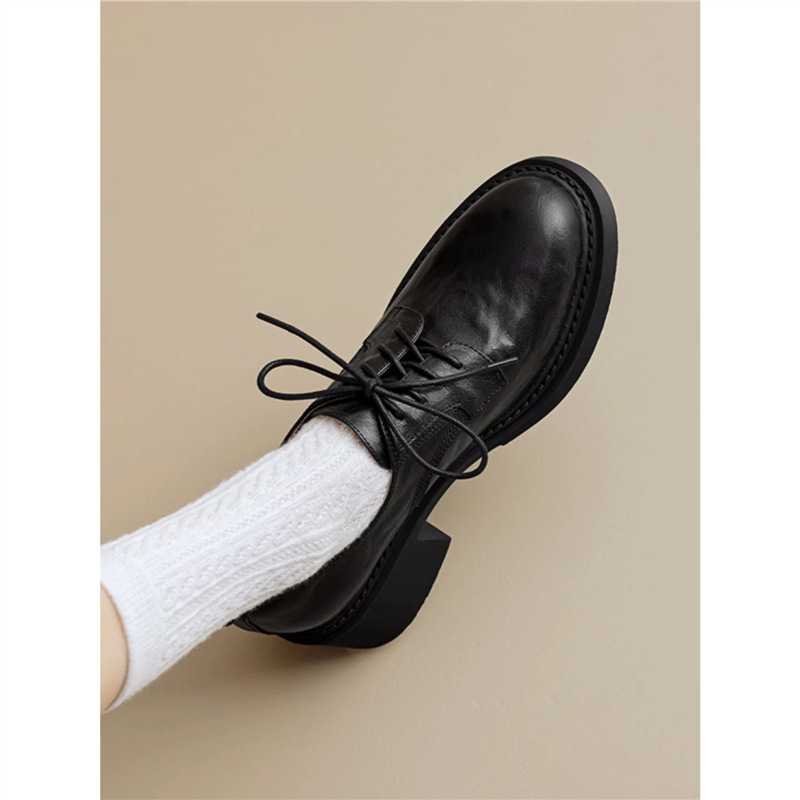 Ženske loafers s okruglim vrhom, debeli pet 3–5 cm, gornji materijal: Super Fiber, potplat: guma, ulošak: vuna