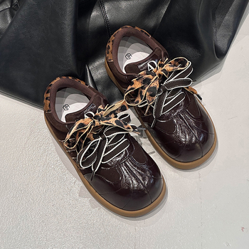 Дамски ежедневни обувки на равна подметка, велурена горна част, с връзки, нисък ток 1–3 см, гумирана подметка