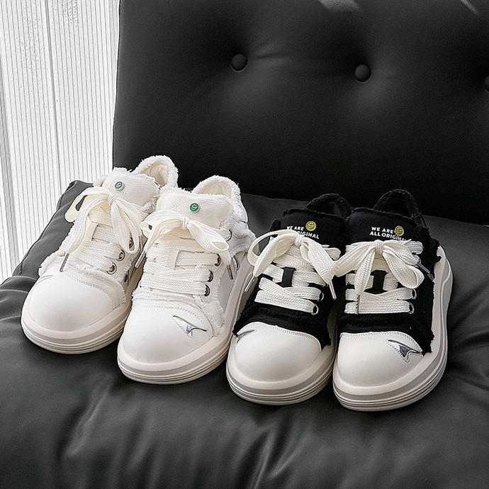 Muške tenisice s okruglim nosom, niskim gornjim dijelom, PU gornji dio, gumeni potplat s platformom, vezanje na pertle