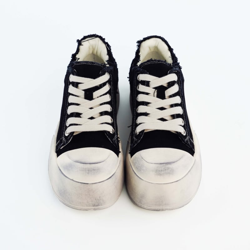 Muške tenisice od platna, zaobljeni nos, gumena potplat, uložak od mreže + latex