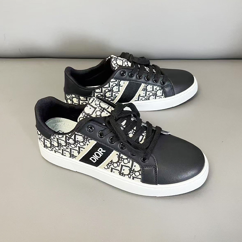 Muške casual tenisice s gornjim dijelom od mikrovlaknaste kože, okrugli vrh, niski profil, gumeni potplat, vezanje