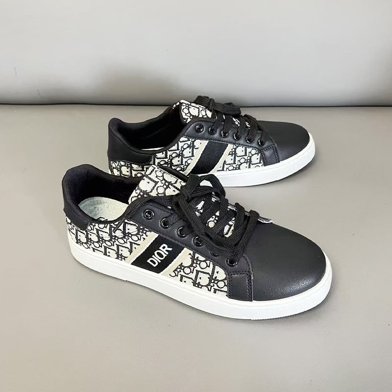 Muške casual tenisice s gornjim dijelom od mikrovlaknaste kože, okrugli vrh, niski profil, gumeni potplat, vezanje