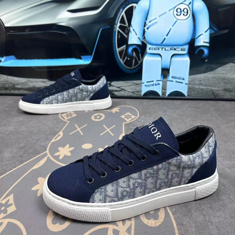 Tenisice s PU gornjim dijelom, srednja visina, zaobljeni vrh, vezanje, prozračne