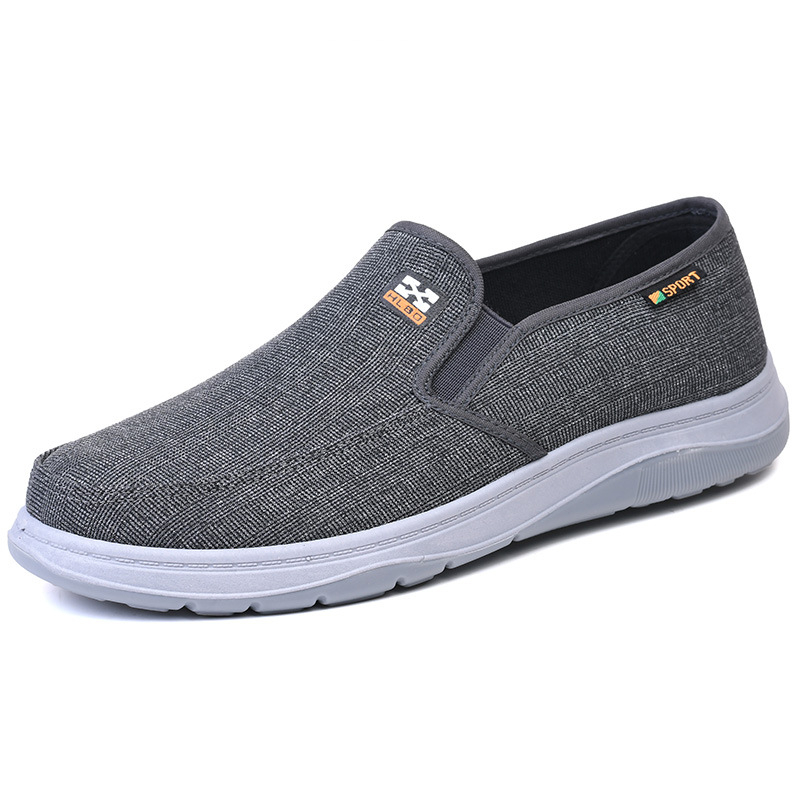 Muške tenisice od platna – prozračne, lagane, otporne na habanje i protuklizne; gornji dio: platno, potplat: guma, oblik prstiju: okrugli, visina pete: niska.