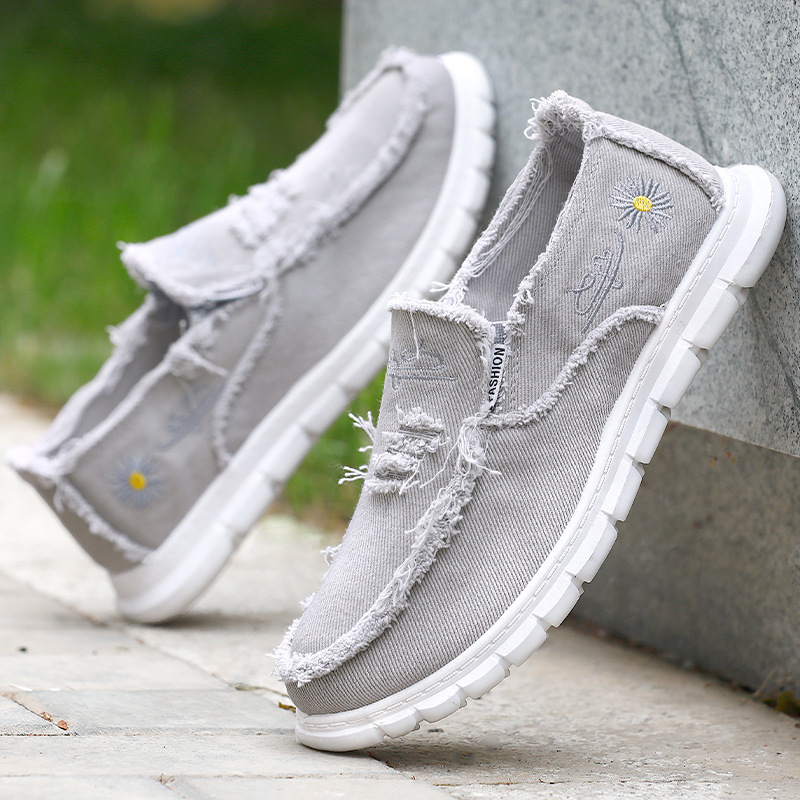 Pánske plátenné slip-on topánky – vrchná časť z bavlneného plátna, gumová podrážka, okrúhla špička, nízky profil