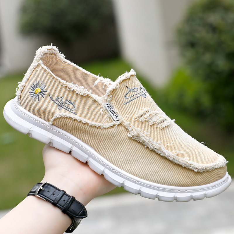 Pánske plátenné slip-on topánky – vrchná časť z bavlneného plátna, gumová podrážka, okrúhla špička, nízky profil