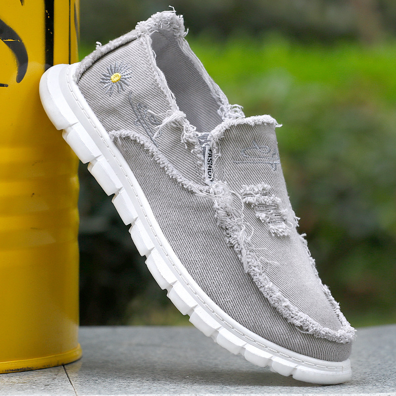 Pánske plátenné slip-on topánky – vrchná časť z bavlneného plátna, gumová podrážka, okrúhla špička, nízky profil